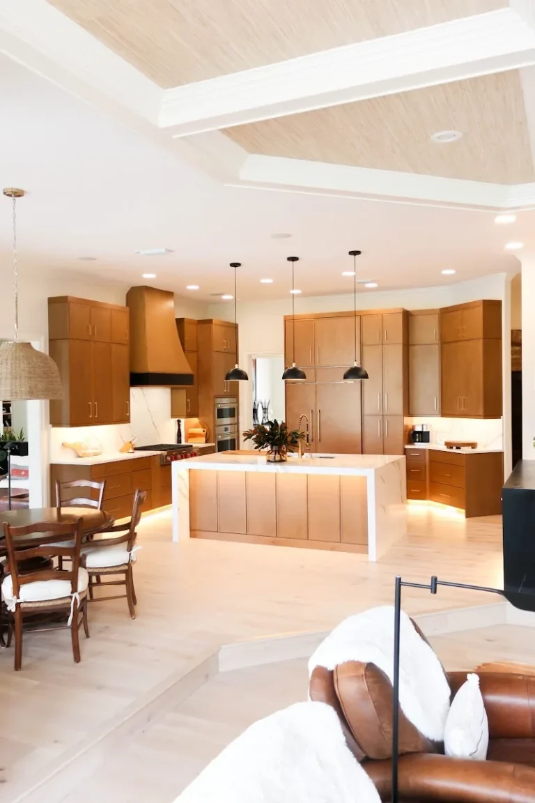 Sculpted Oak Kitchen project by All-Pro Cabinets, Jacksonville FL